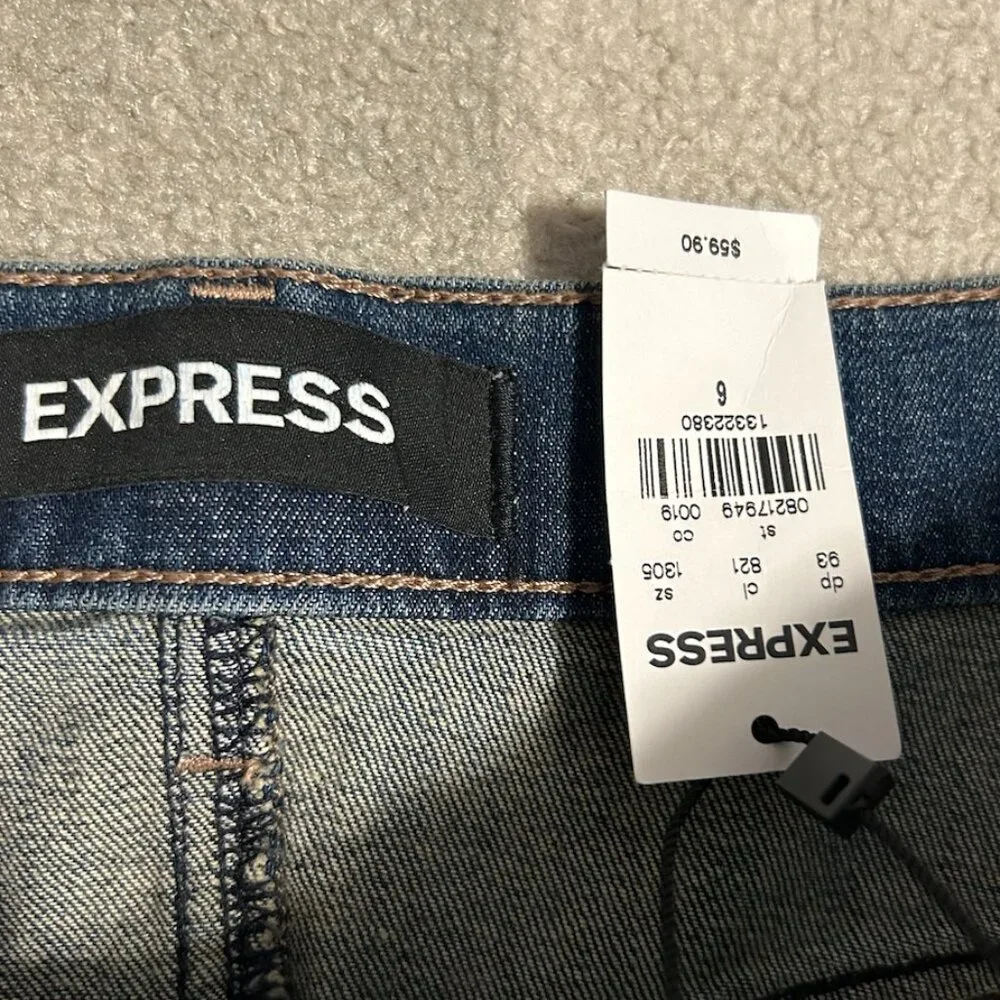 NWT‎ Express Floral Embroidered Raw Hem Jean Denim Mini Skirt Women's Size 6